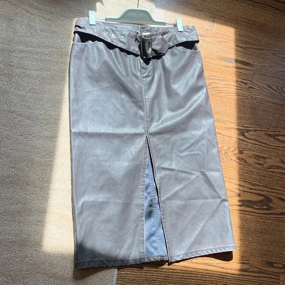 H&M Distressed-look Skirt with‎ Belt - Picture 12 of 14